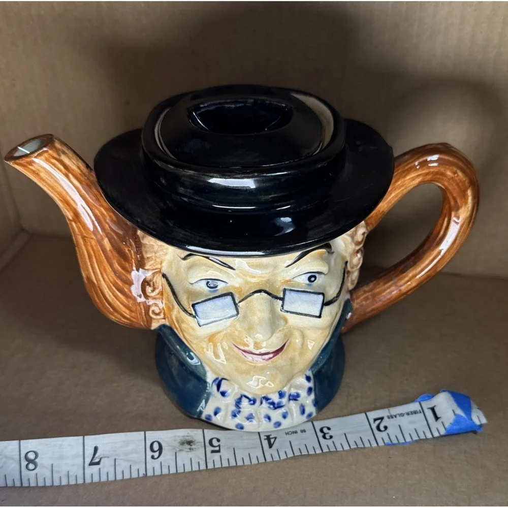 VINTAGE‎ TOBY TEAPOT WALES CHINA Benjamin Franklin W/Glasses Hand Painted Japan